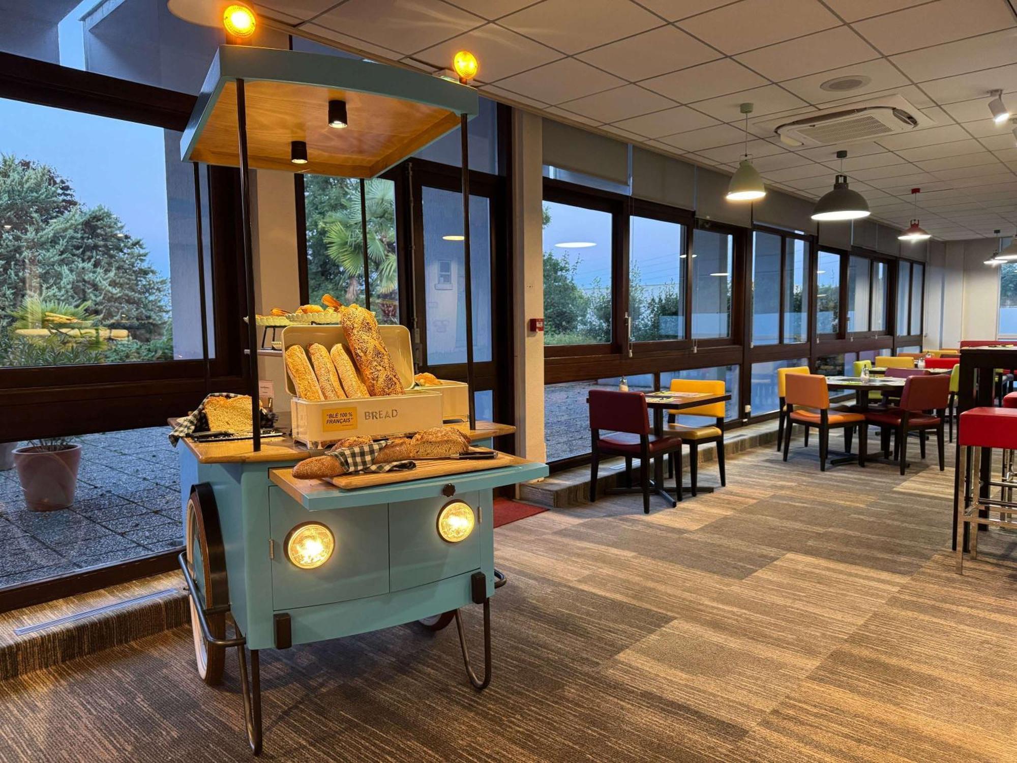 Ibis Styles Angouleme Nord - Hotel Restaurant Champniers  Exteriör bild